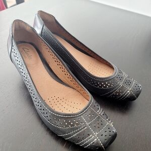 Black leather slip-on shoes Clarks artisan